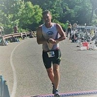 Jeff Sallade running birchwood tri