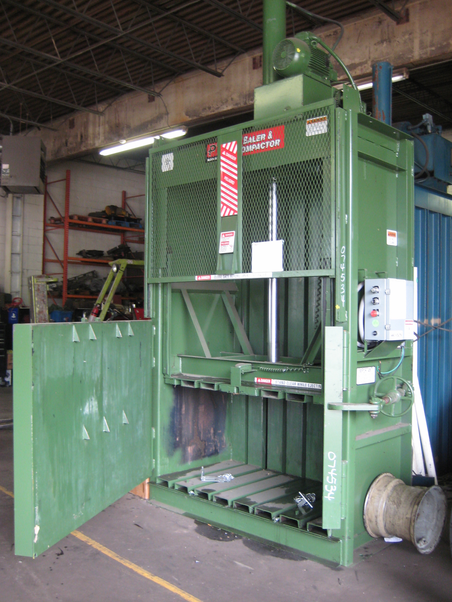 Accurate Balers Bulk Recycling Baler Rental And Services Accurate   Baler 