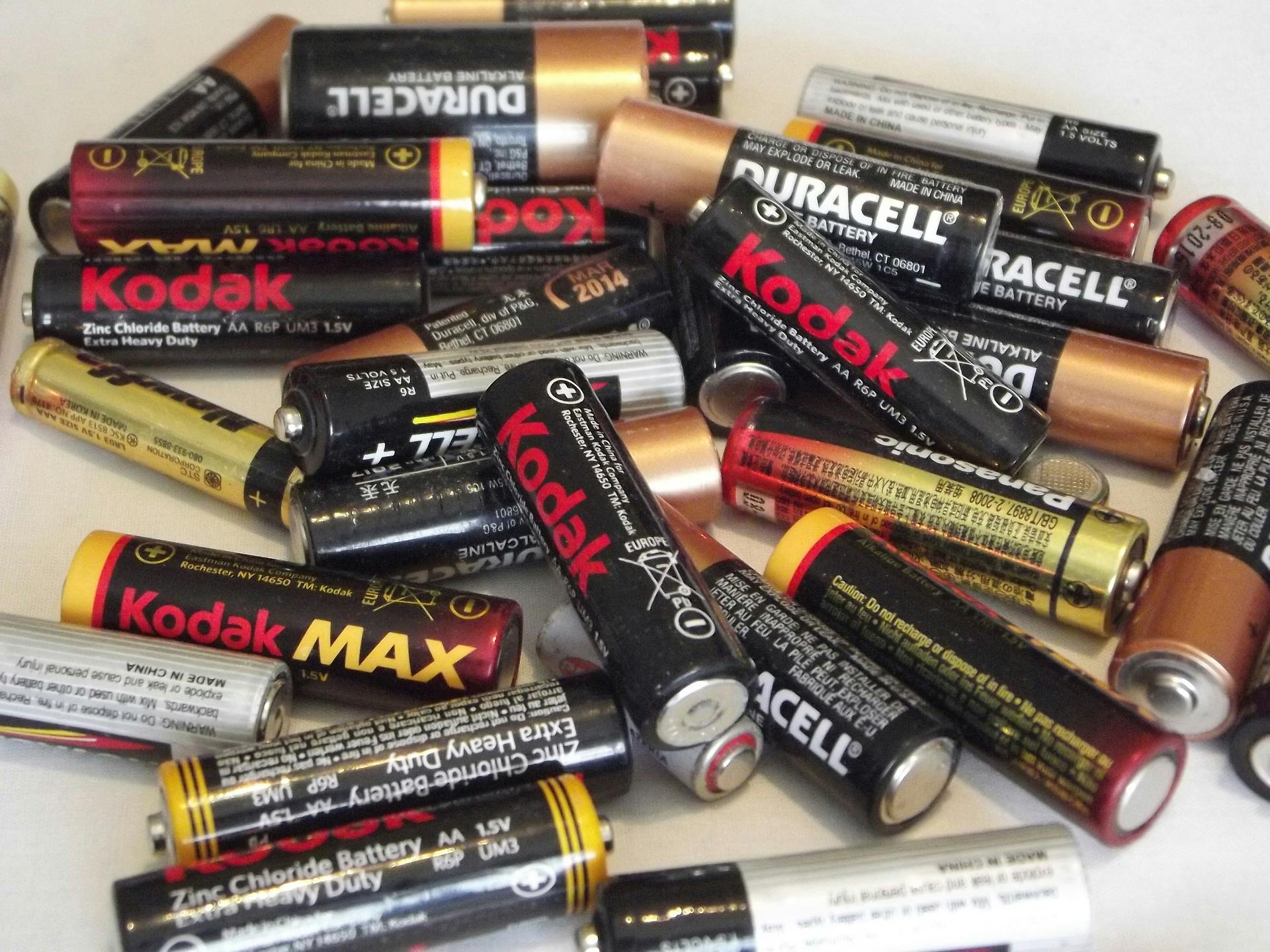 What can't be recycled batteries