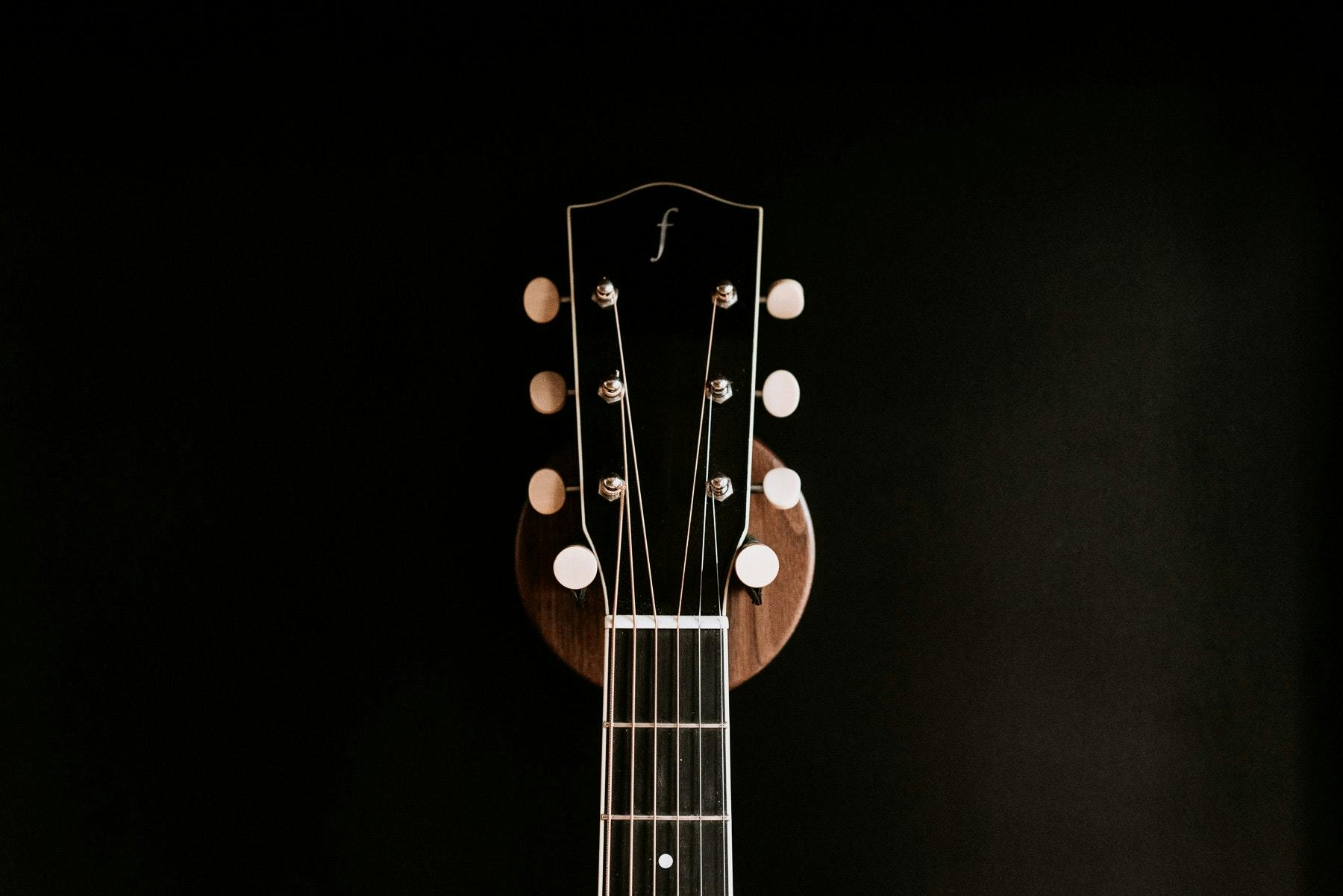 flammang guitars wall mount acoustic guitar hanger display