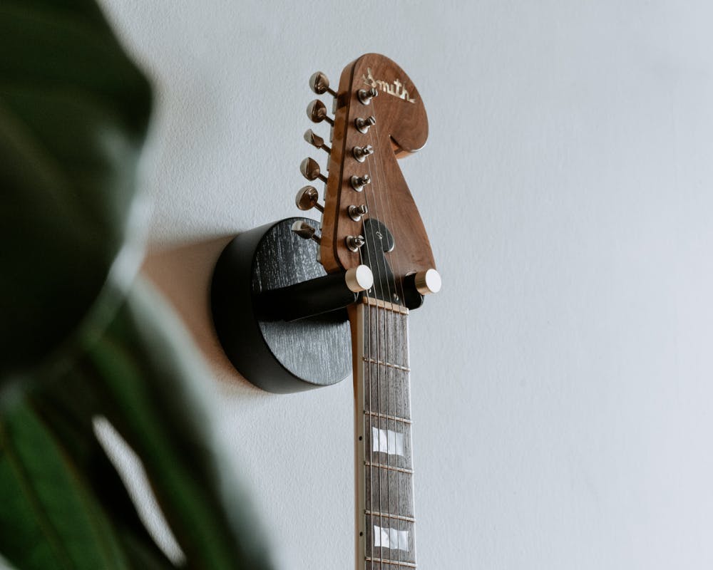 tk smith telecaster on hyla guitar wall hanger display