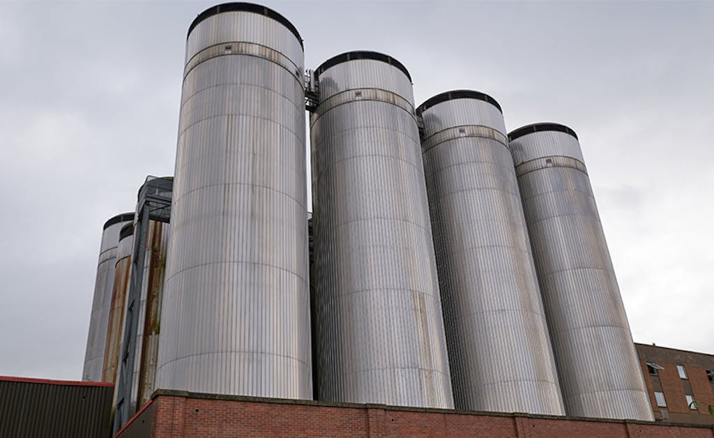 Tall vertical storage tanks example