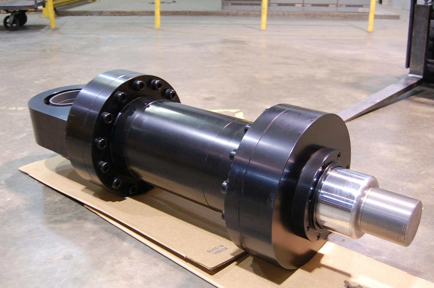 hydraulic cylinder side loads