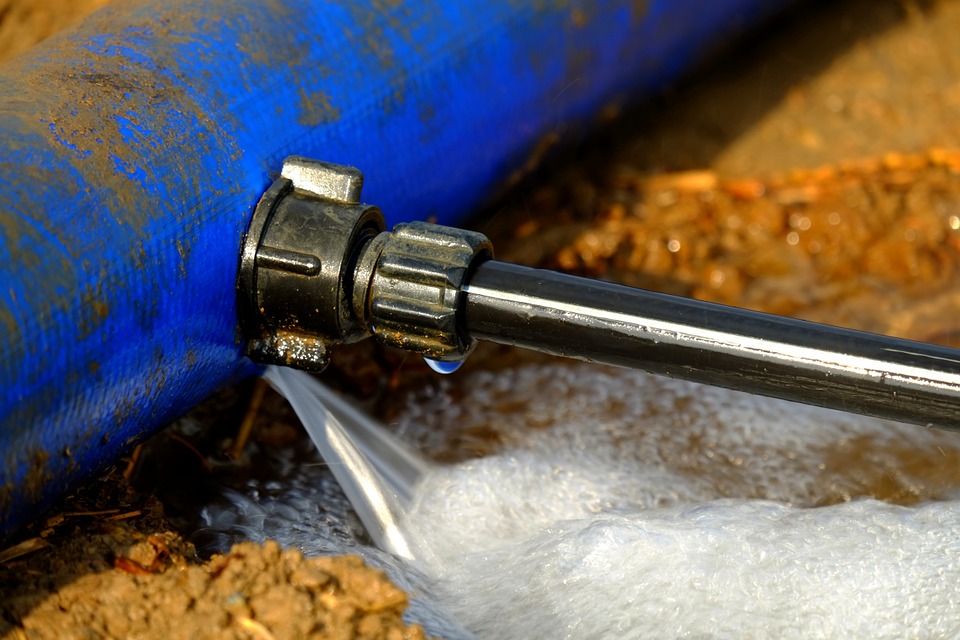 repairing hydrulic fitting leaks