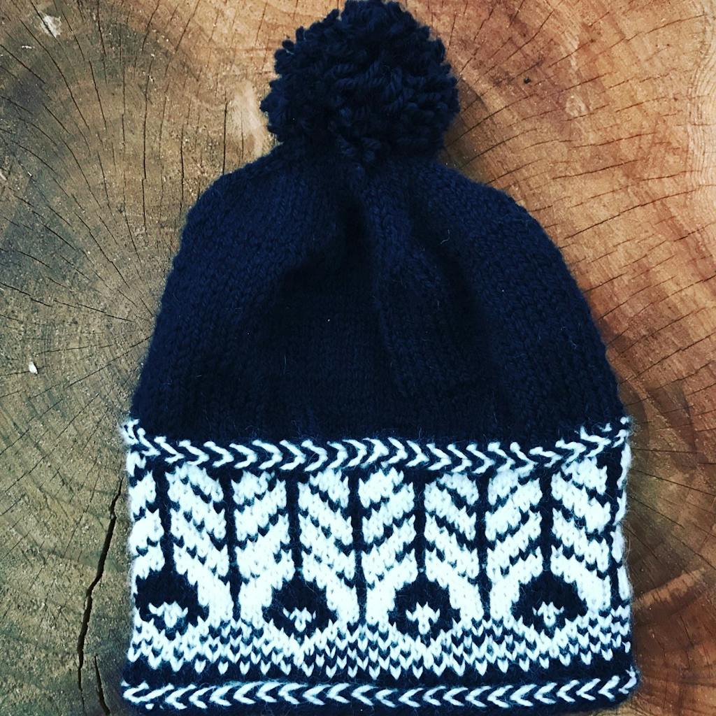 peacock pattern hand knit hat