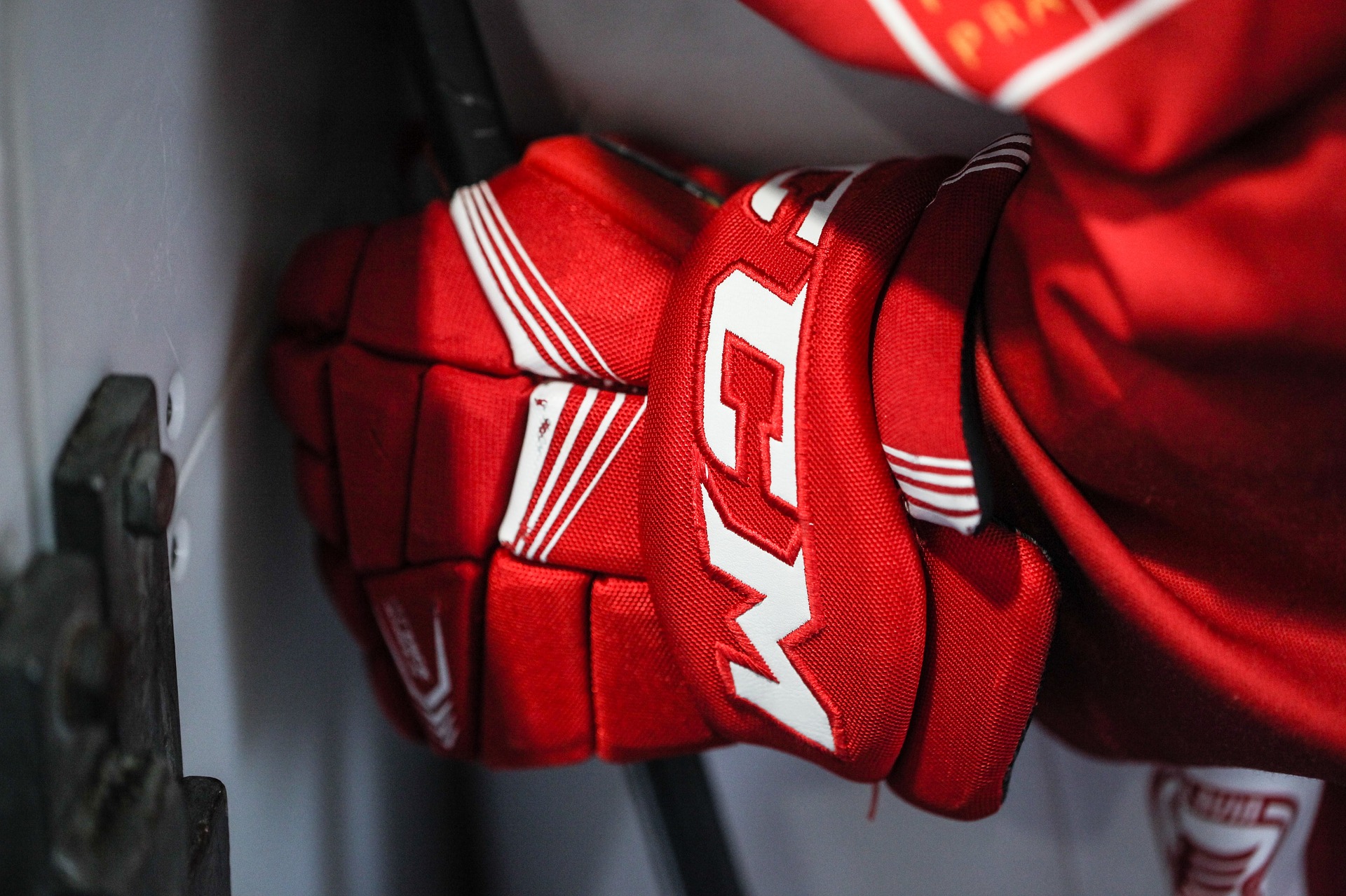 How to make goalie gloves best sale smell better