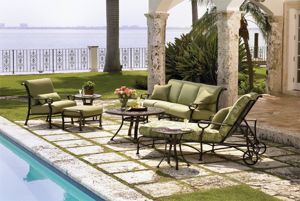Custom Pool Furniture Restrapping is Available in MidAtlantic Region